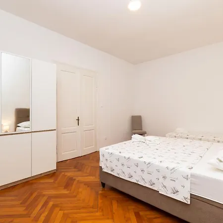 Appartamento Garina Ii